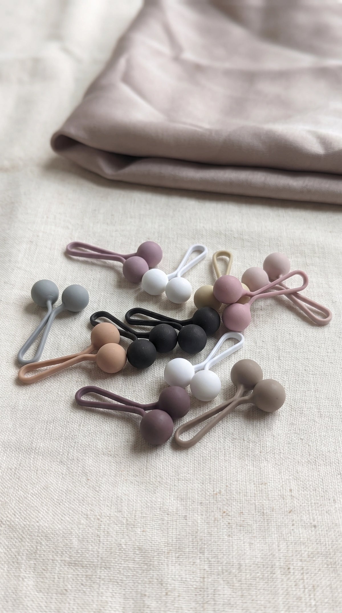 Silicone Loop Hijab Clips | No-Snag Scarf Pin Alternative