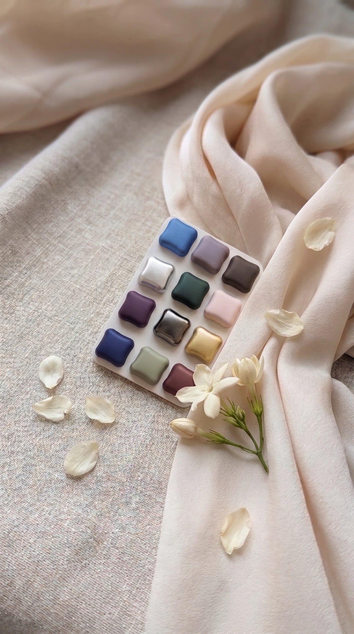 Premium Matte & Metallic No-Snag Magnetic Hijab Pins Multi-Pack Set