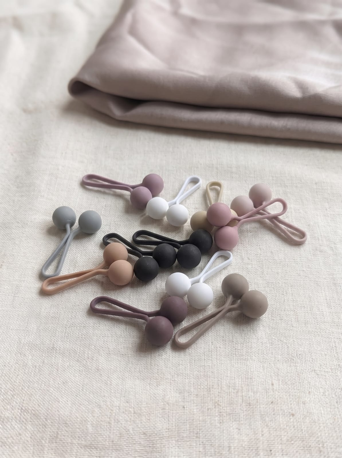 No-Snag Silicone Hijab Clips – Pack of 4 – Rida Online Store
